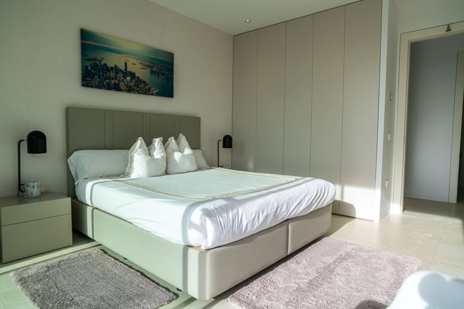 EXCLUSIVA VILLA INDEPENDIENTE EN LAS COLINAS GOLF, ORIHUELA COSTA