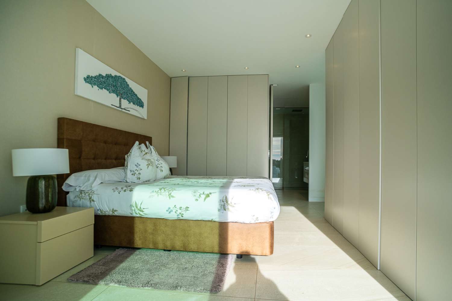 EXCLUSIVA VILLA INDEPENDIENTE EN LAS COLINAS GOLF, ORIHUELA COSTA