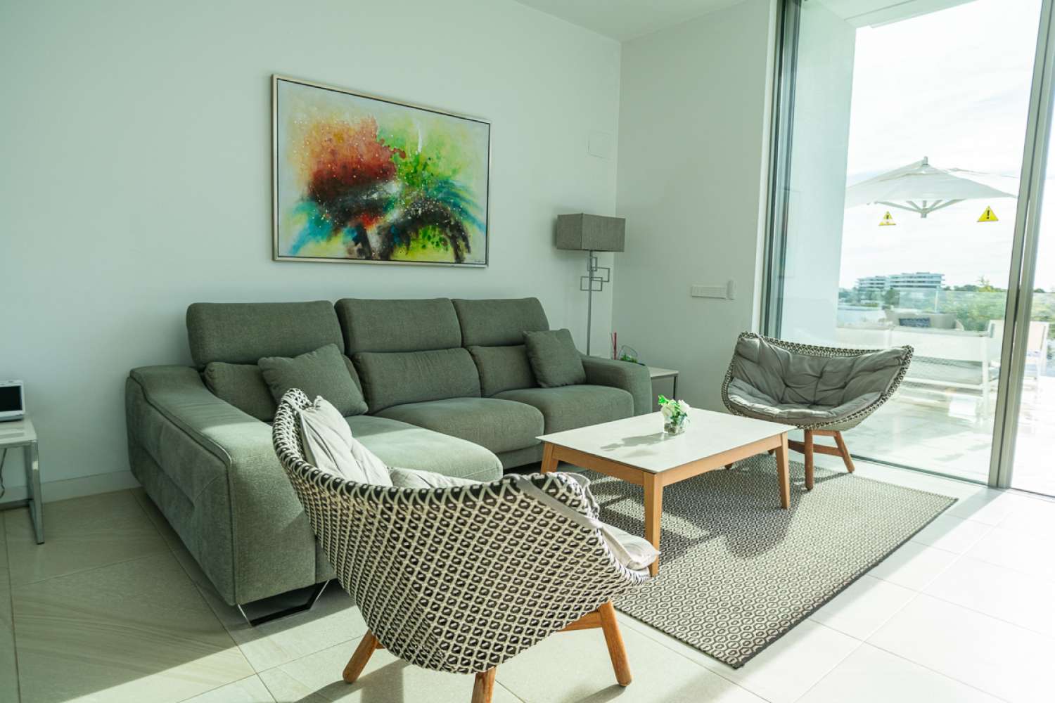 EXCLUSIVA VILLA INDEPENDIENTE EN LAS COLINAS GOLF, ORIHUELA COSTA