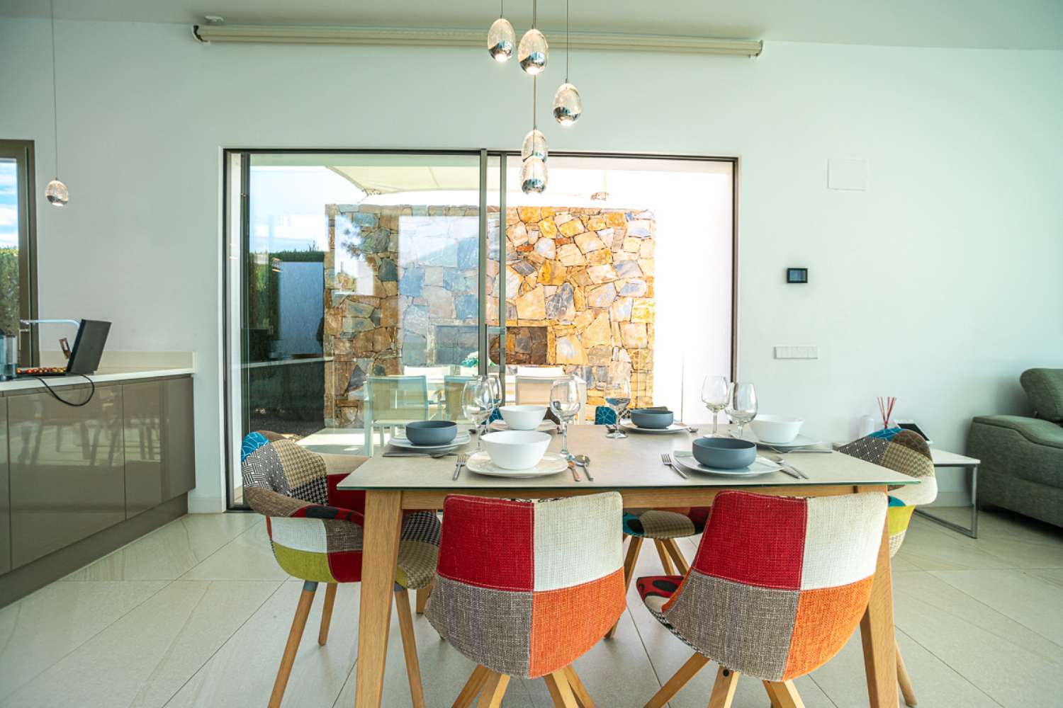 EXCLUSIVA VILLA INDEPENDIENTE EN LAS COLINAS GOLF, ORIHUELA COSTA