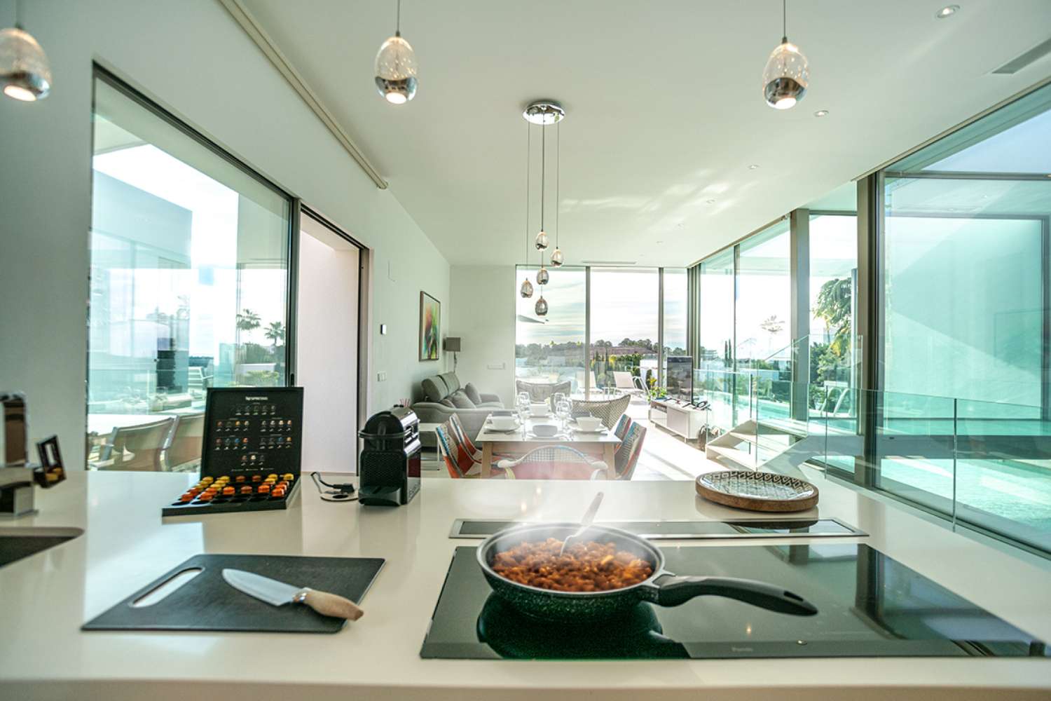 EXCLUSIVA VILLA INDEPENDIENTE EN LAS COLINAS GOLF, ORIHUELA COSTA