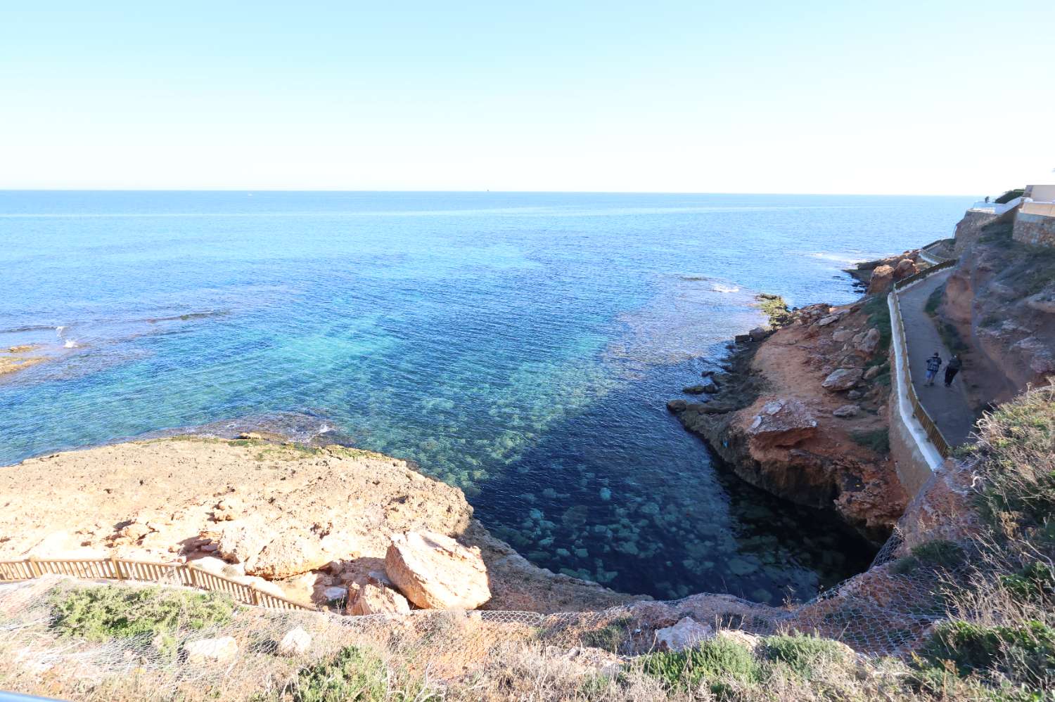 ВИЛЛА НА БЕРЕГУ МОРЯ В КАБО-РОИГ, В НЕСКОЛЬКИХ МЕТРАХ ОТ КАЛА КАПИТАНА