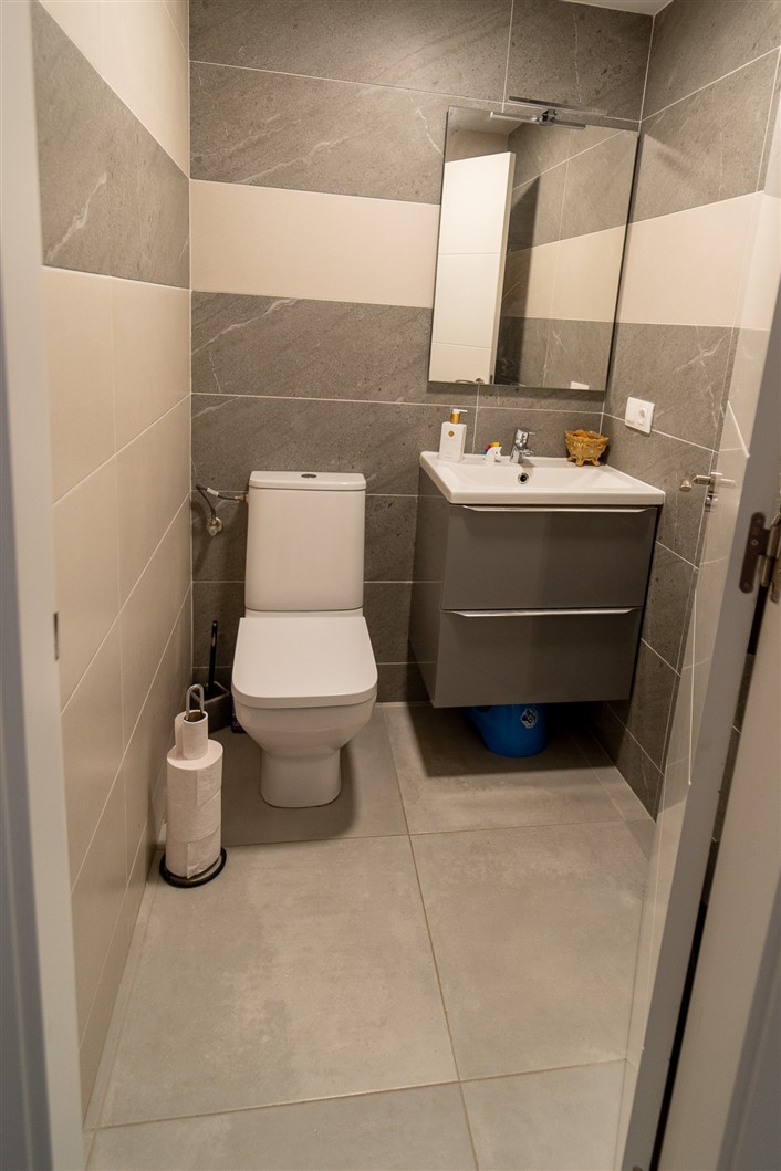 EKSKLUSIV RENOVERT VILLA MED BASSENG OG UTSIKT I LA SIESTA, TORREVIEJA