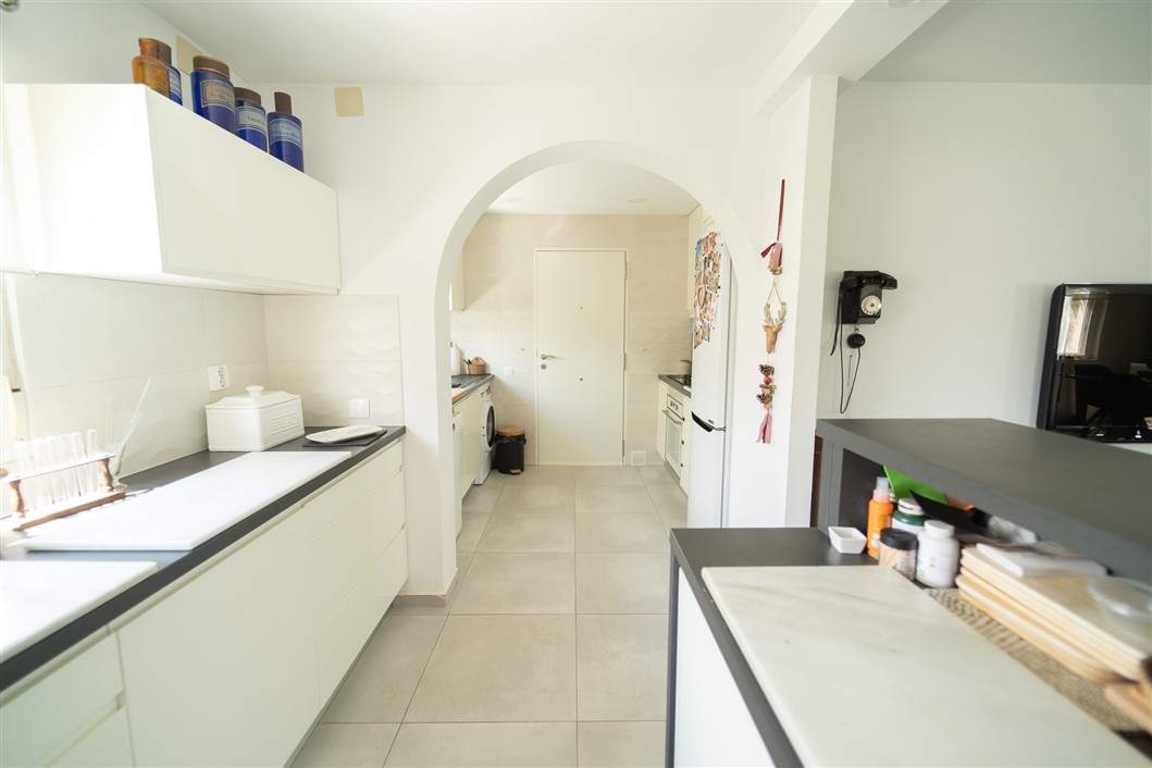 EKSKLUSIV RENOVERT VILLA MED BASSENG OG UTSIKT I LA SIESTA, TORREVIEJA