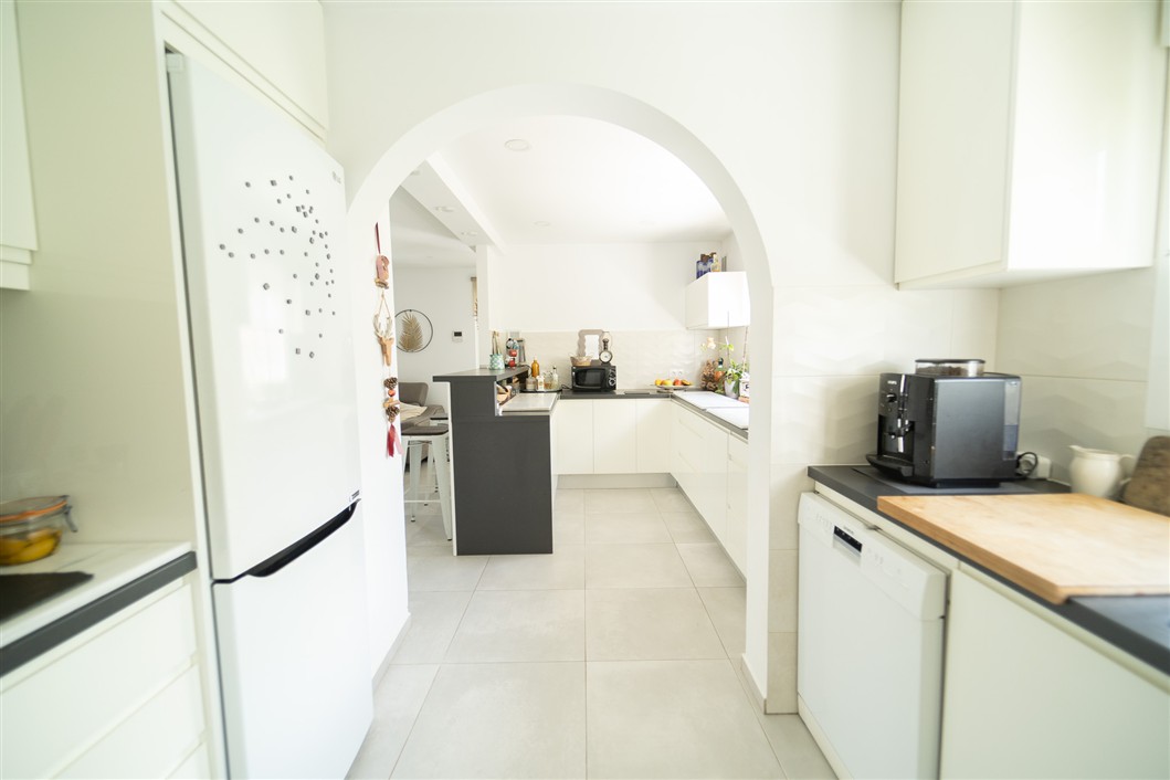 EKSKLUSIV RENOVERT VILLA MED BASSENG OG UTSIKT I LA SIESTA, TORREVIEJA