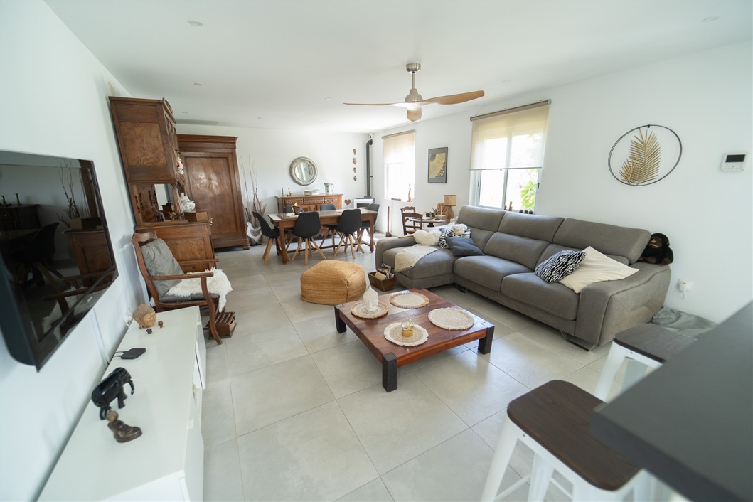 EKSKLUSIV RENOVERT VILLA MED BASSENG OG UTSIKT I LA SIESTA, TORREVIEJA