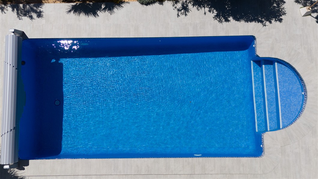 EKSKLUSIV RENOVERT VILLA MED BASSENG OG UTSIKT I LA SIESTA, TORREVIEJA