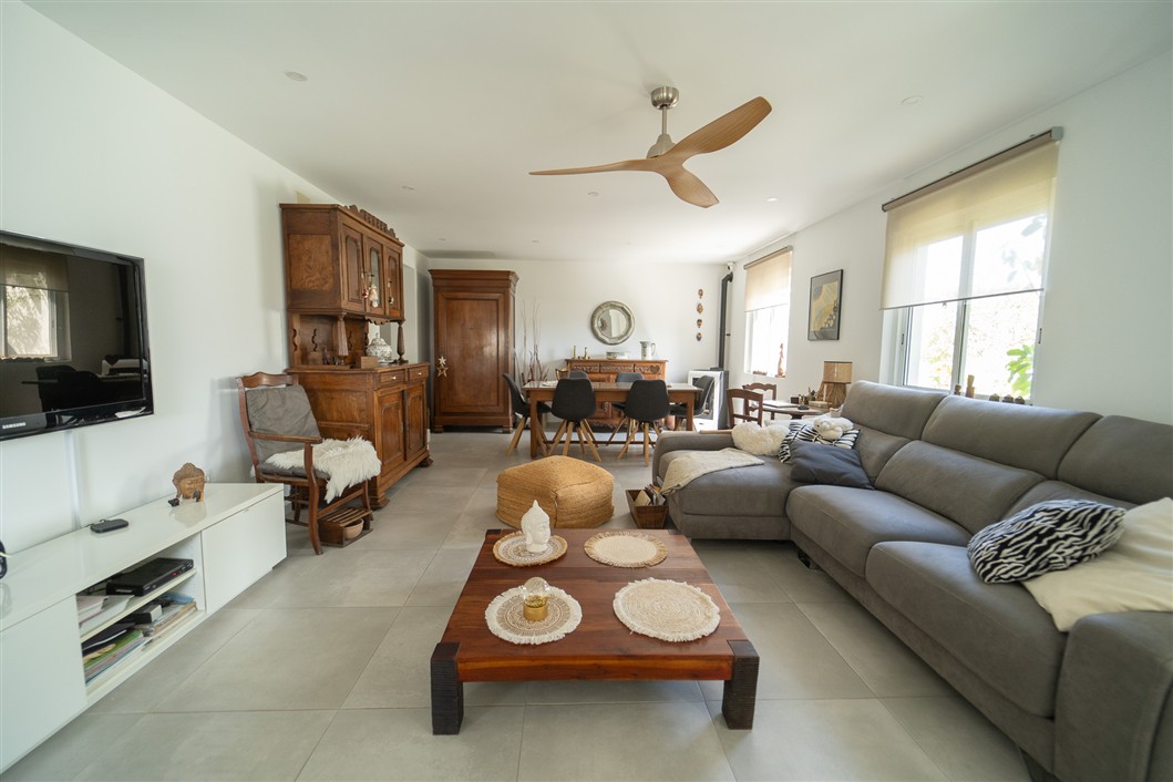 EKSKLUSIV RENOVERT VILLA MED BASSENG OG UTSIKT I LA SIESTA, TORREVIEJA