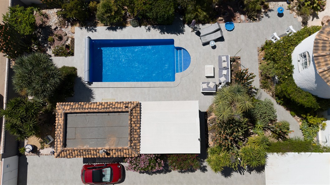 EKSKLUSIV RENOVERT VILLA MED BASSENG OG UTSIKT I LA SIESTA, TORREVIEJA