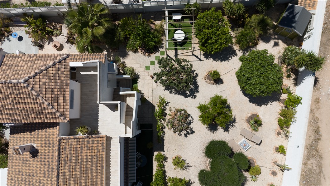 EKSKLUSIV RENOVERT VILLA MED BASSENG OG UTSIKT I LA SIESTA, TORREVIEJA