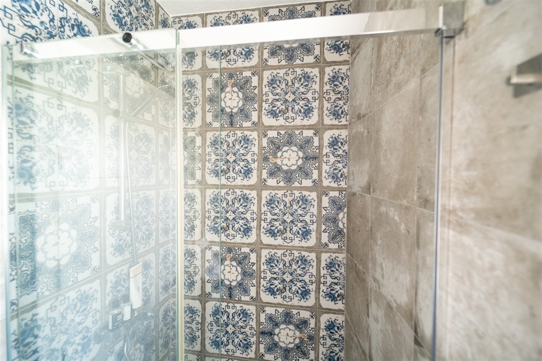 EKSKLUSIV RENOVERT VILLA MED BASSENG OG UTSIKT I LA SIESTA, TORREVIEJA