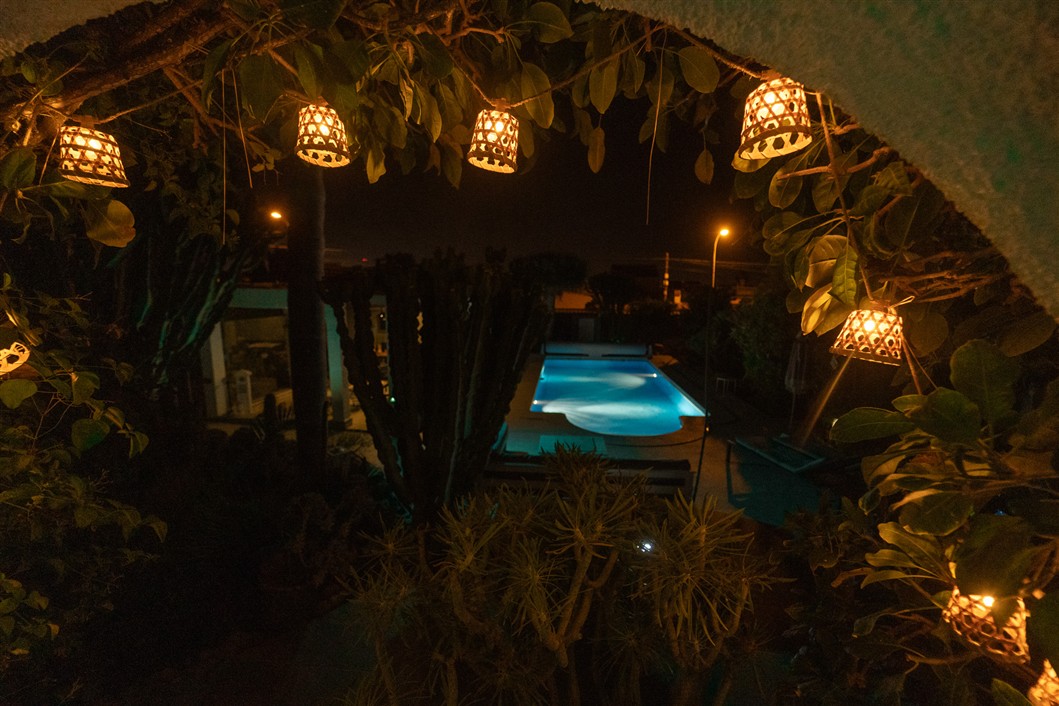 EKSKLUSIV RENOVERT VILLA MED BASSENG OG UTSIKT I LA SIESTA, TORREVIEJA