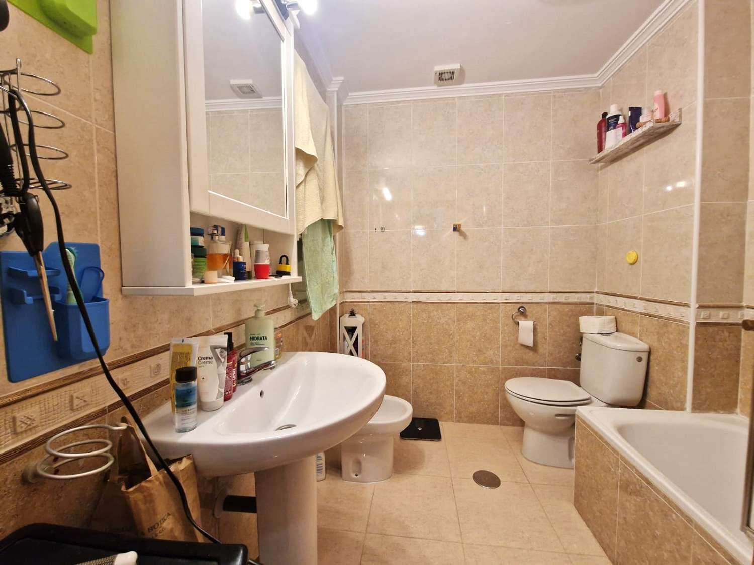 BYT V PŘÍZEMÍ SE ZAHRADOU A BAZÉNEM V LOMAS DE CABO ROIG