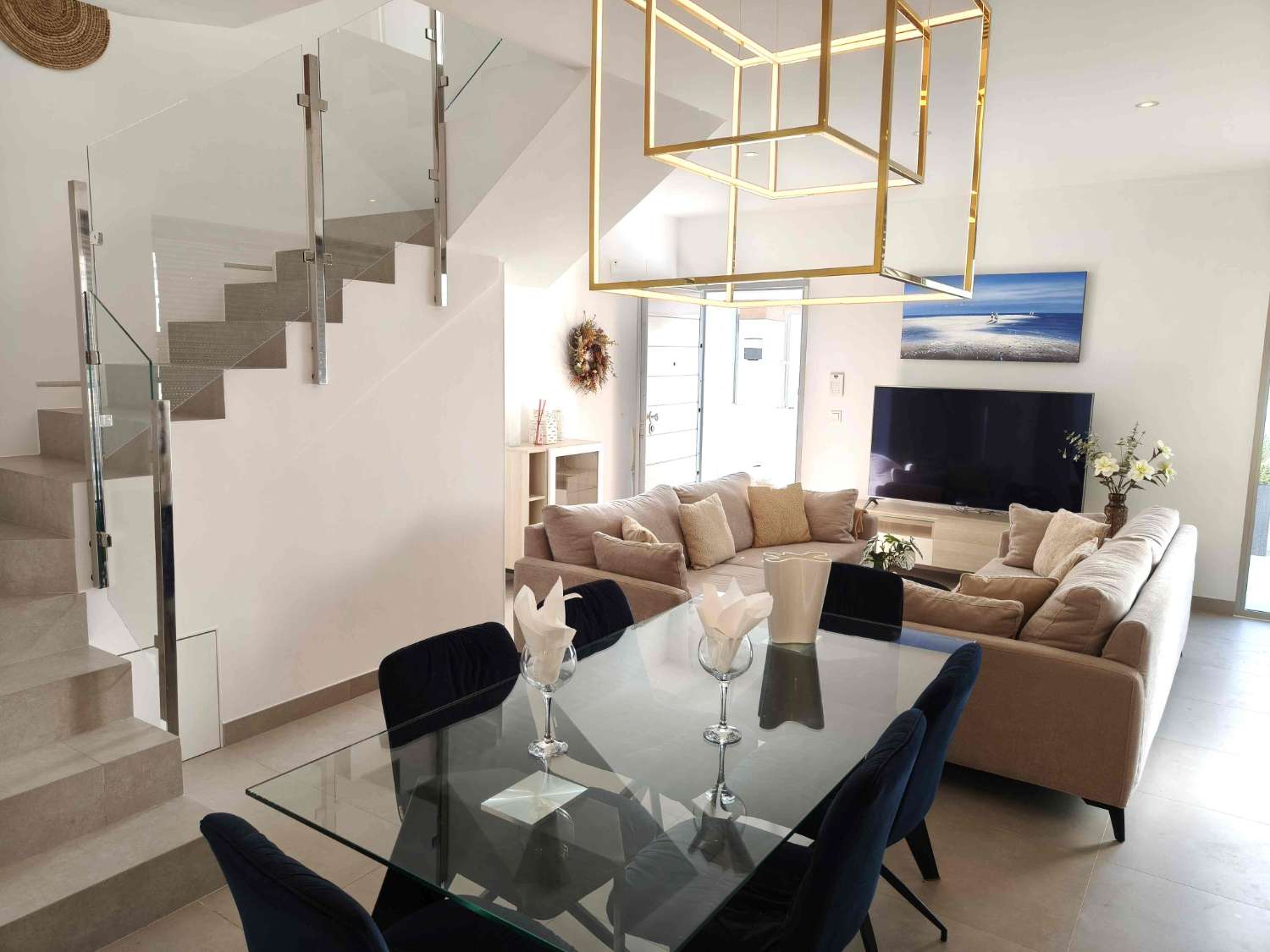 MODERN LUXURY VILLA WITH PRIVATE POOL IN GUARDED URBANIZATION