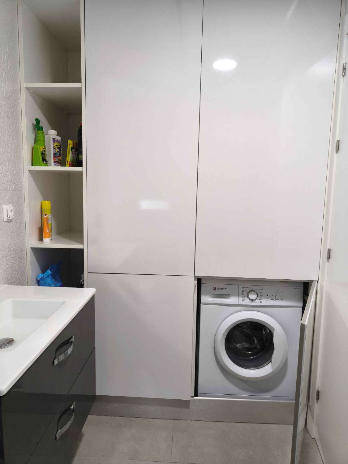 MODERN LUXURY VILLA WITH PRIVATE POOL IN GUARDED URBANIZATION