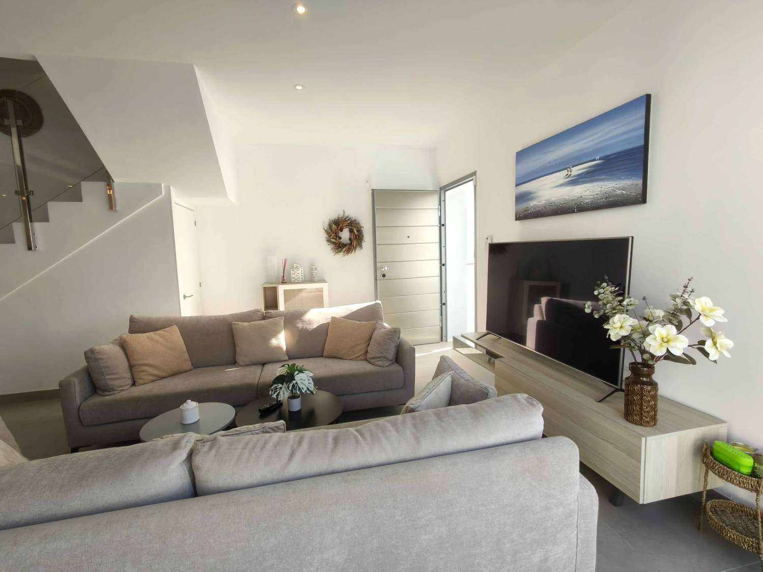 MODERN LUXURY VILLA WITH PRIVATE POOL IN GUARDED URBANIZATION