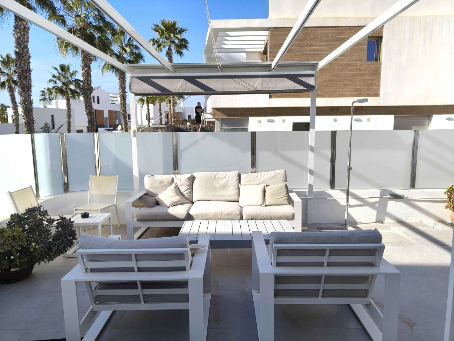 MODERN LUXURY VILLA WITH PRIVATE POOL IN GUARDED URBANIZATION