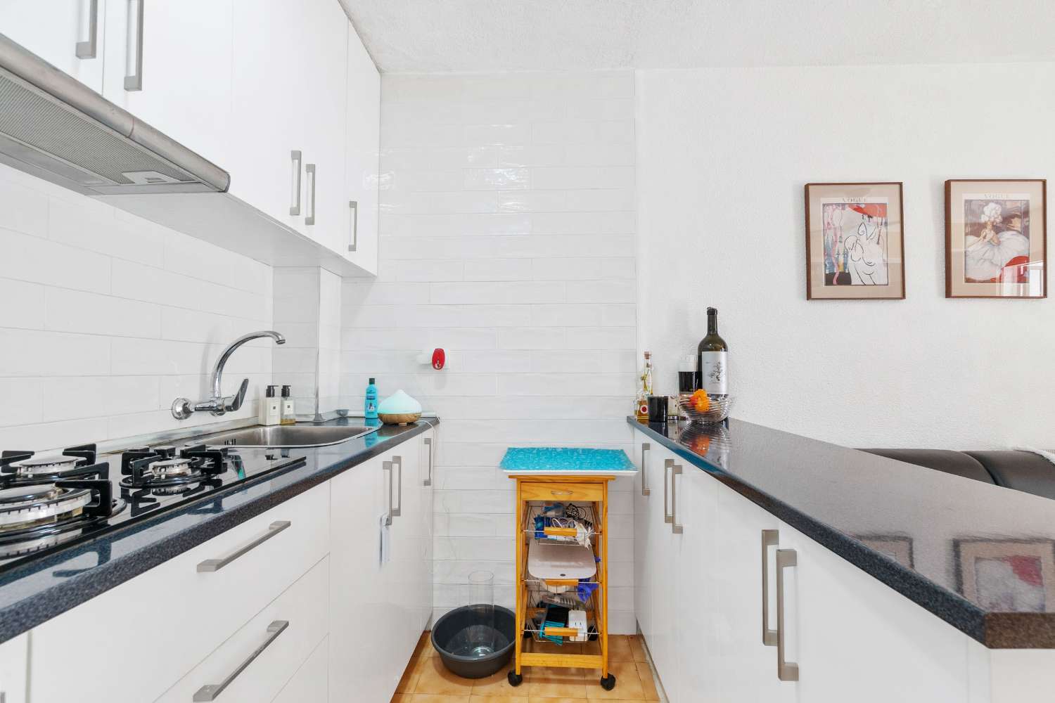 RÆKKEHUS I CALAS BLANCAS TÆT PÅ STRANDEN OG CENTRUM AF TORREVIEJA