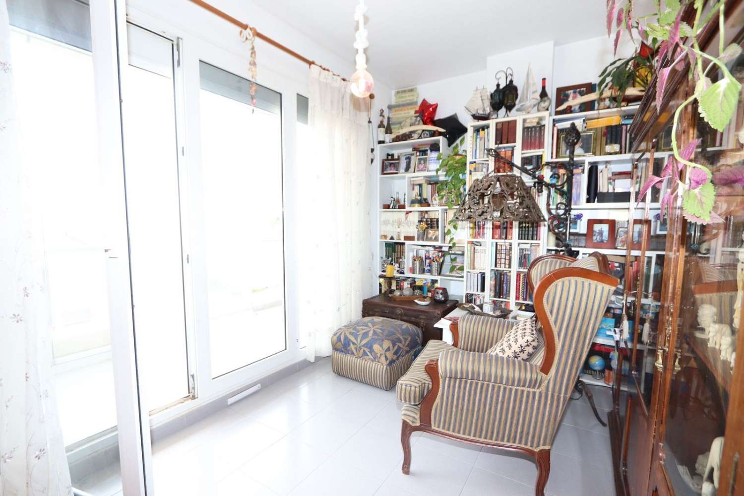 1ST LINE SEA APARTMENT MED FANTASTISK UDSIGT OG STOR TERRASSE I PLAYA FLAMENCA