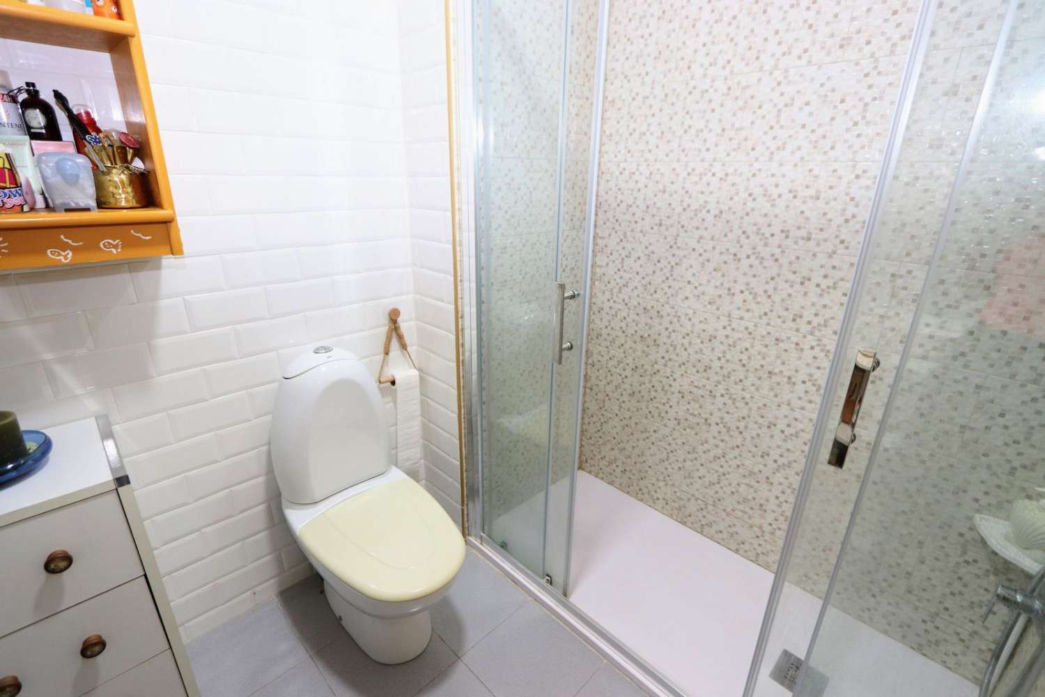 1ST LINE SEA APARTMENT MED FANTASTISK UDSIGT OG STOR TERRASSE I PLAYA FLAMENCA