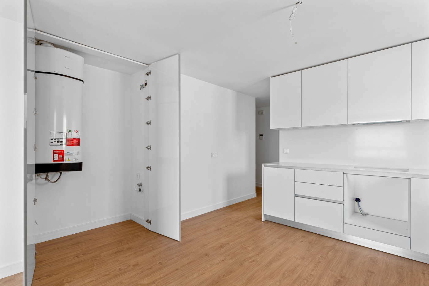 EXKLUZIVNĚ NOVÝ PENTHOUSE VE VILLAMARTINU S PRIVÁTNÍM SOLÁRIEM