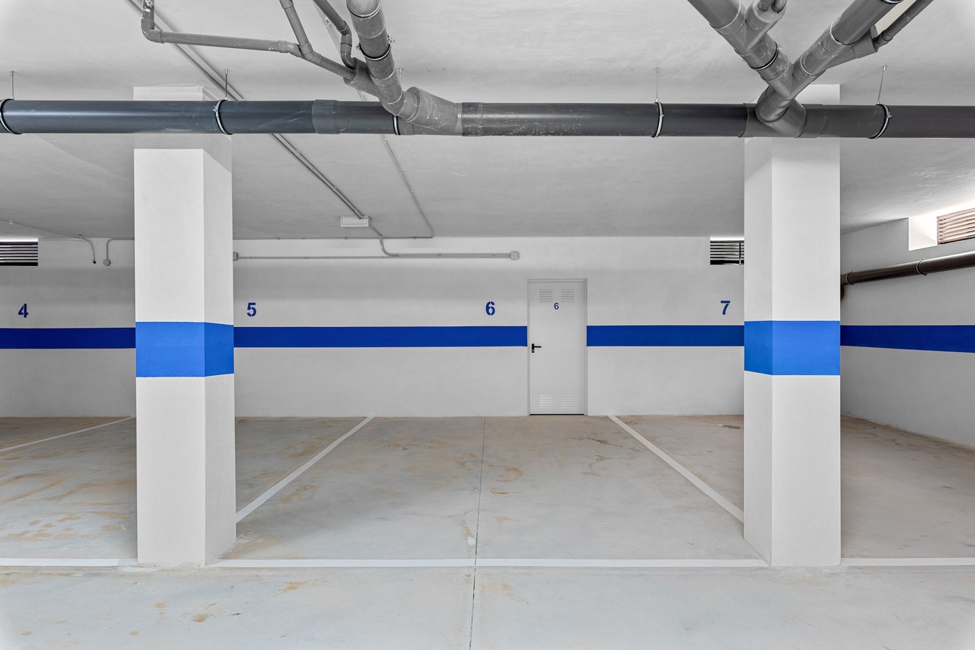 EXKLUZIVNĚ NOVÝ PENTHOUSE VE VILLAMARTINU S PRIVÁTNÍM SOLÁRIEM