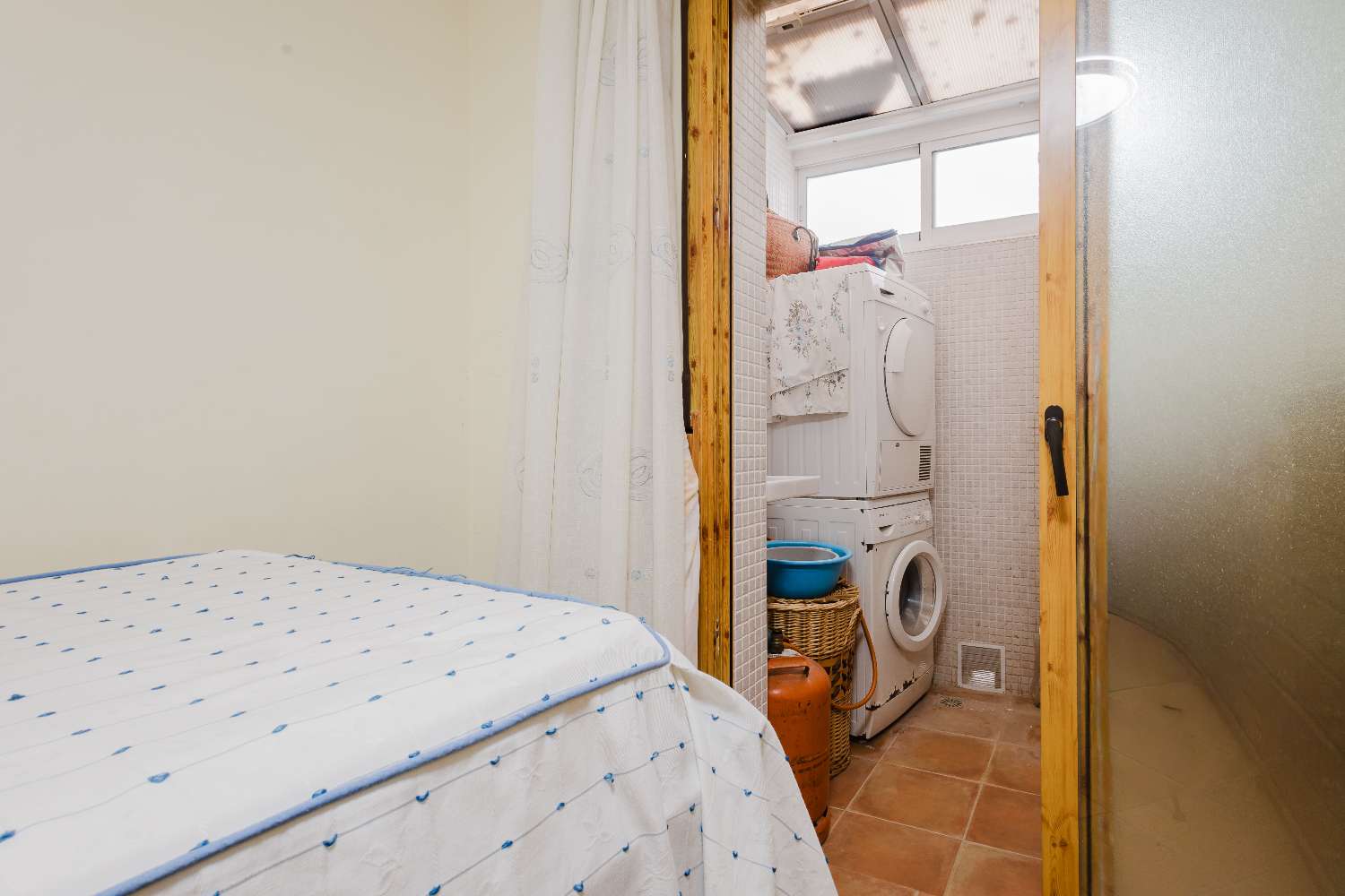 BUNGALOW A 50 METROS DEL MAR CON JARDÍN PRIVADO Y GARAJE EN LA MATA