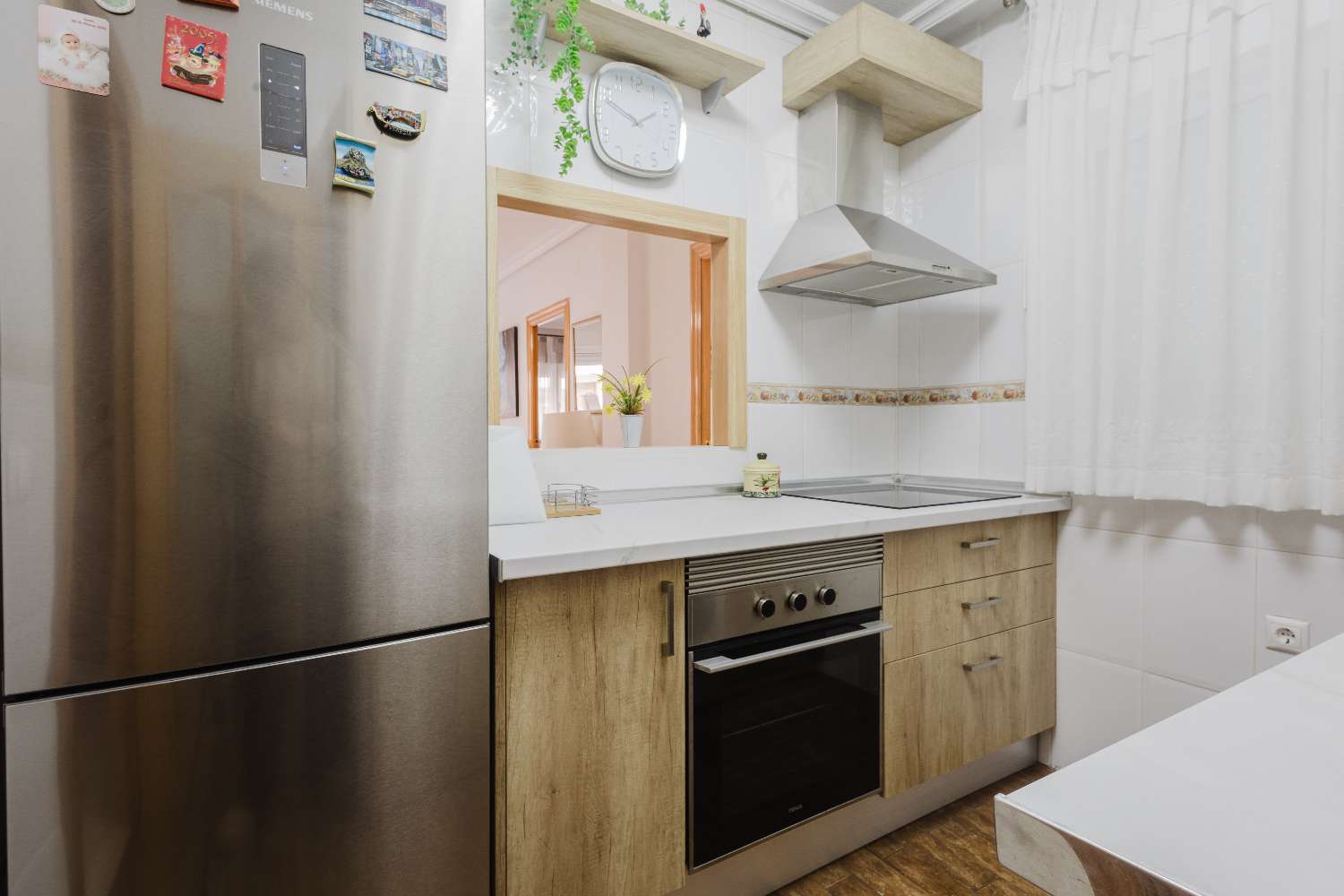 APARTAMENTO CON VISTAS AL MAR Y ORIENTACIÓN SUR EN TORREVIEJA