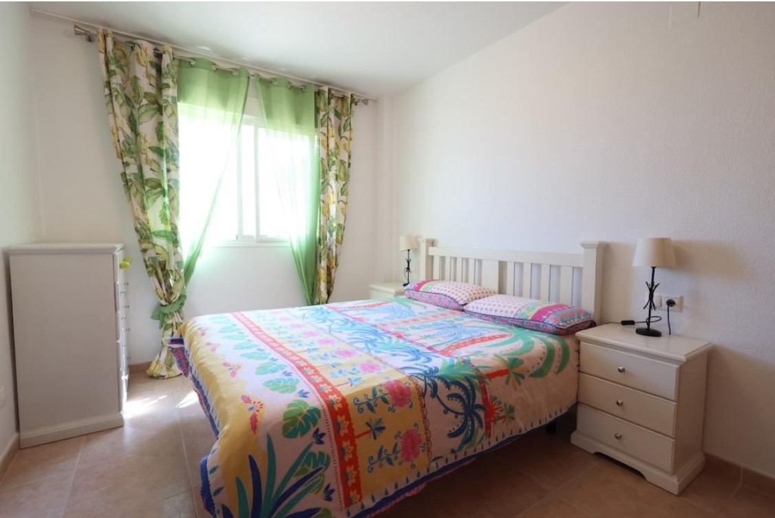 ????️ **APARTAMENTO EN PLANTA BAJA CON VISTAS AL MAR Y TERRAZA