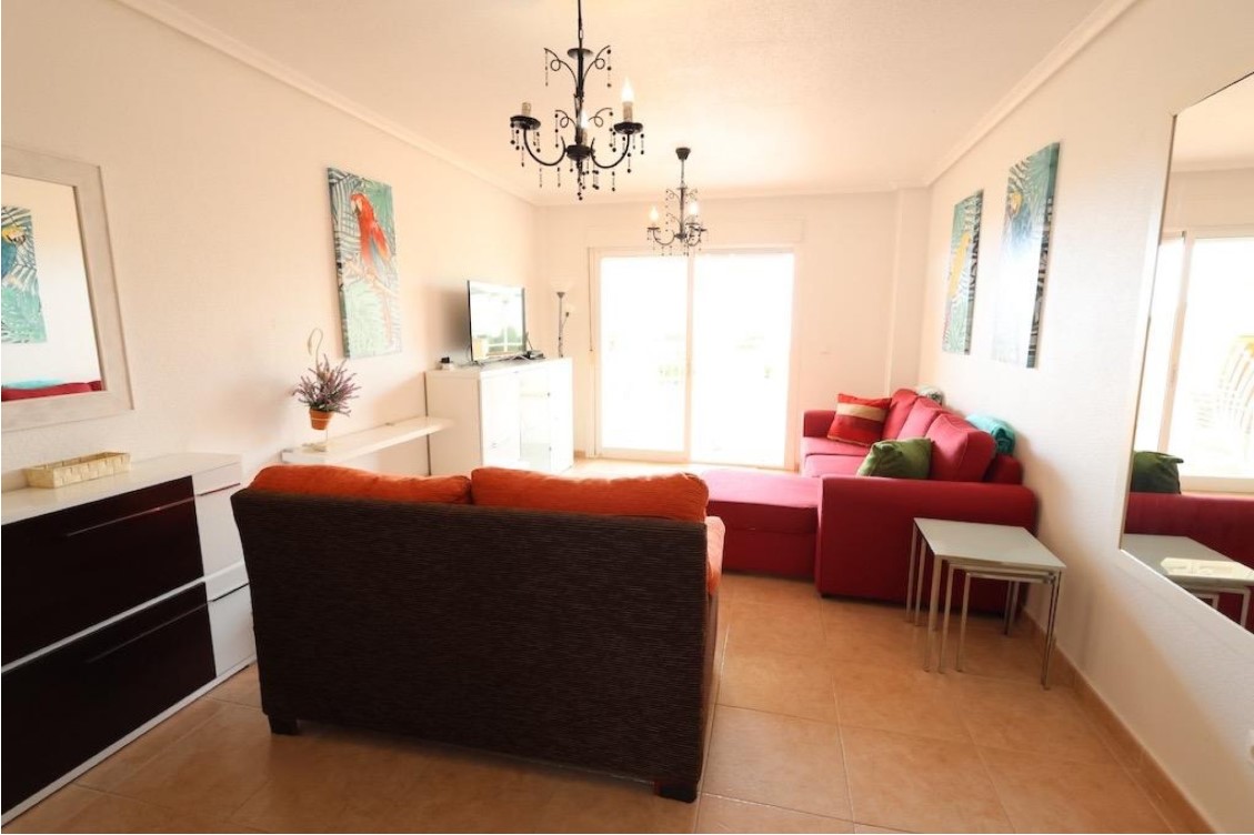 ????️ **APARTAMENTO EN PLANTA BAJA CON VISTAS AL MAR Y TERRAZA