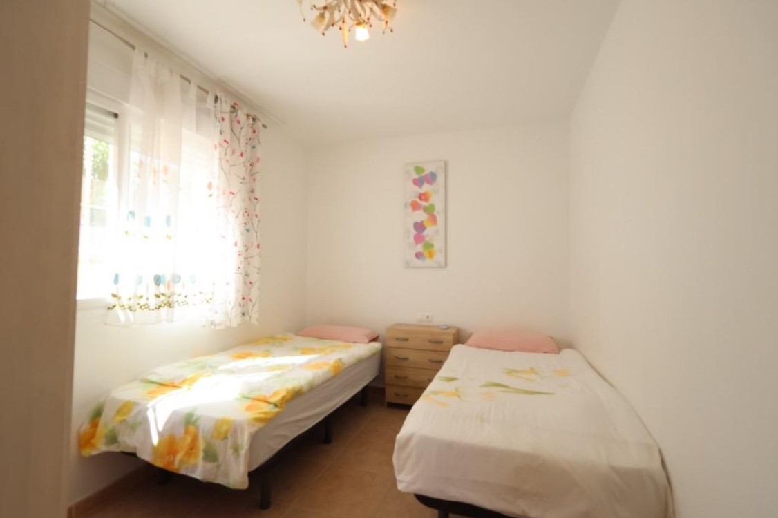 ????️ **APARTAMENTO EN PLANTA BAJA CON VISTAS AL MAR Y TERRAZA