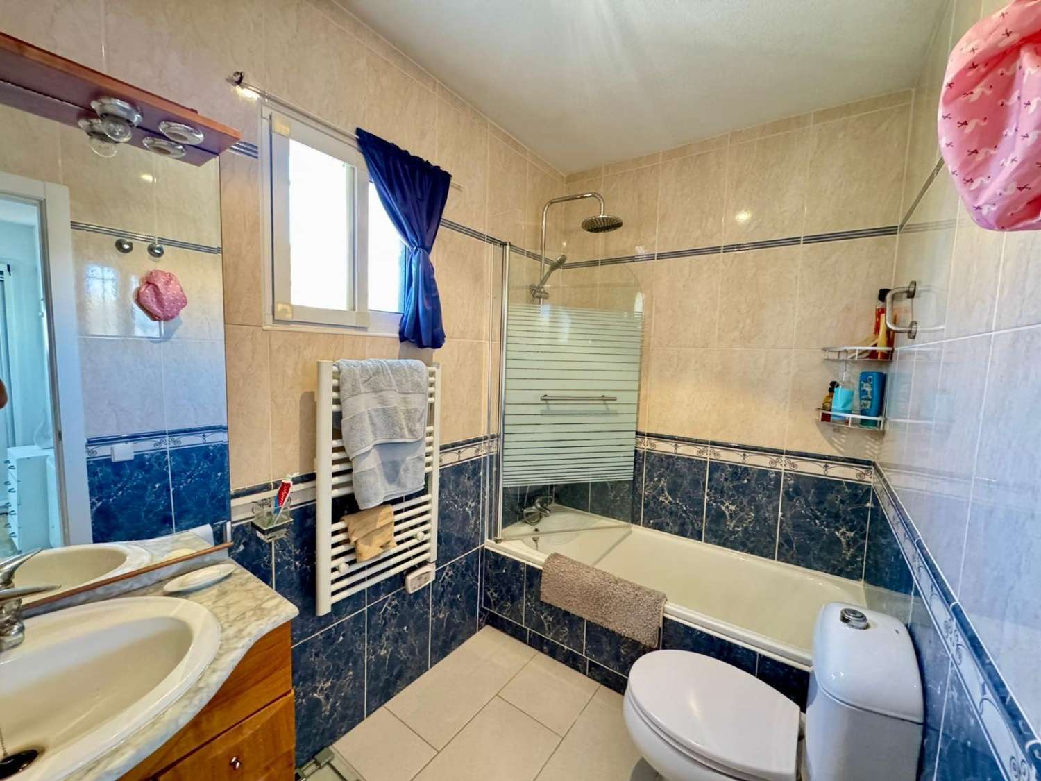 OPORTUNIDAD EN LOS ALTOS – VIVIENDA INDEPENDIENTE CON JARDÍN Y PISCINA A POCOS MINUTOS DE LA PLAYA