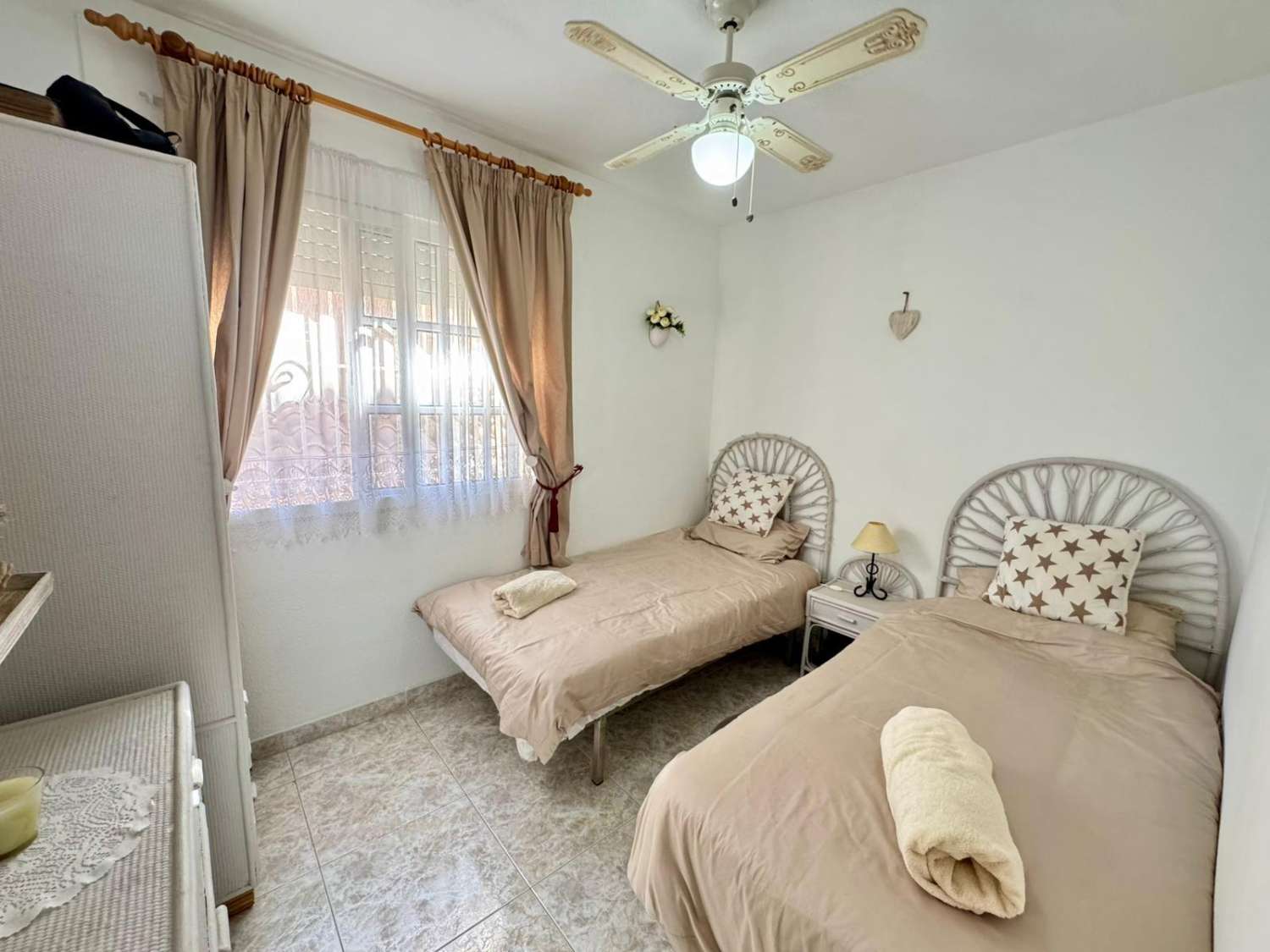 OPORTUNIDAD EN LOS ALTOS – VIVIENDA INDEPENDIENTE CON JARDÍN Y PISCINA A POCOS MINUTOS DE LA PLAYA