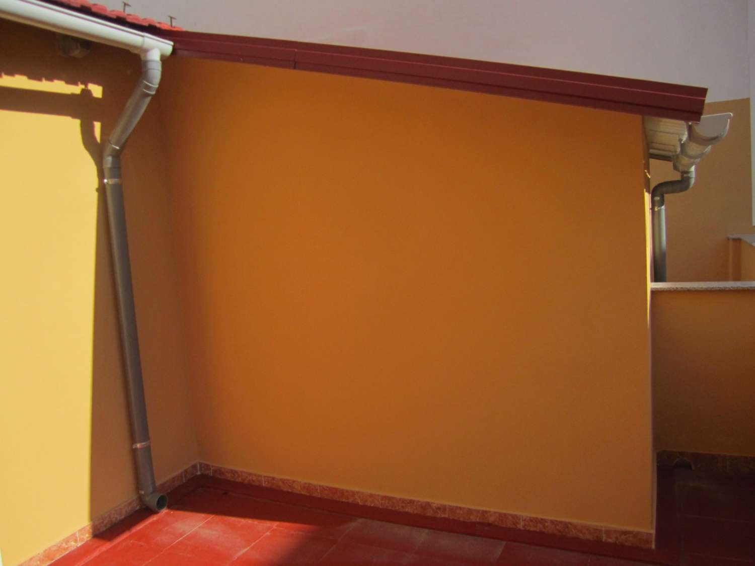 EDIFICIO REFORMADO EN PLENO CENTRO DE ALICANTE CON 8 VIVIENDAS