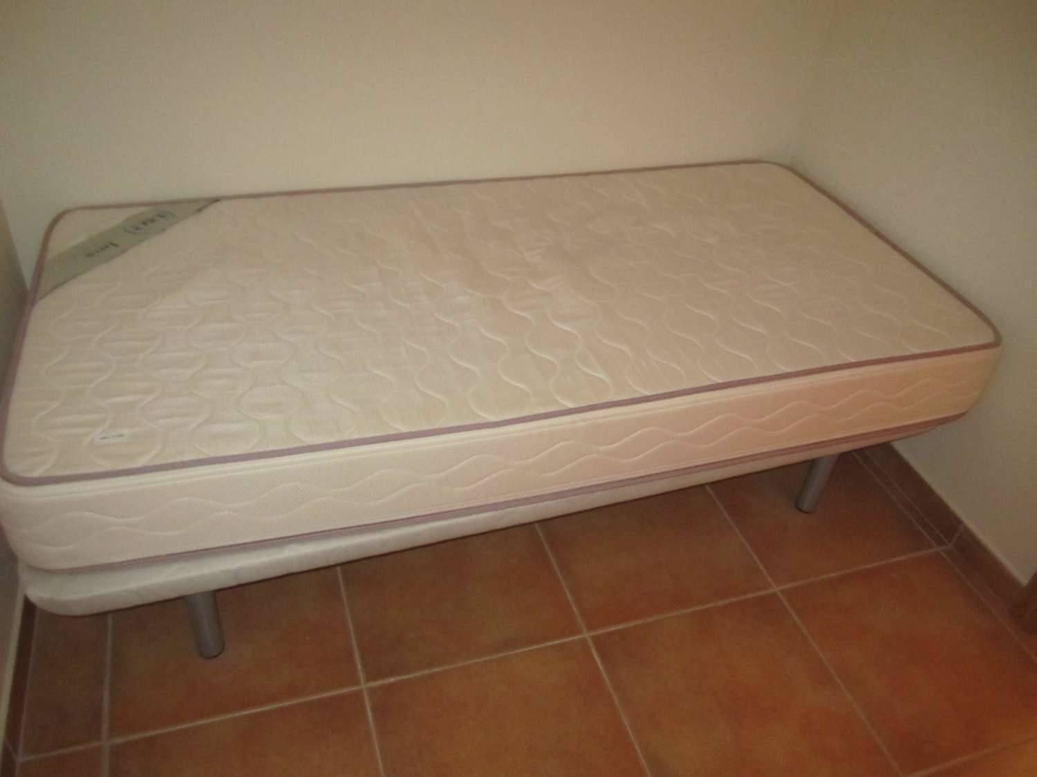 EDIFICIO REFORMADO EN PLENO CENTRO DE ALICANTE CON 8 VIVIENDAS