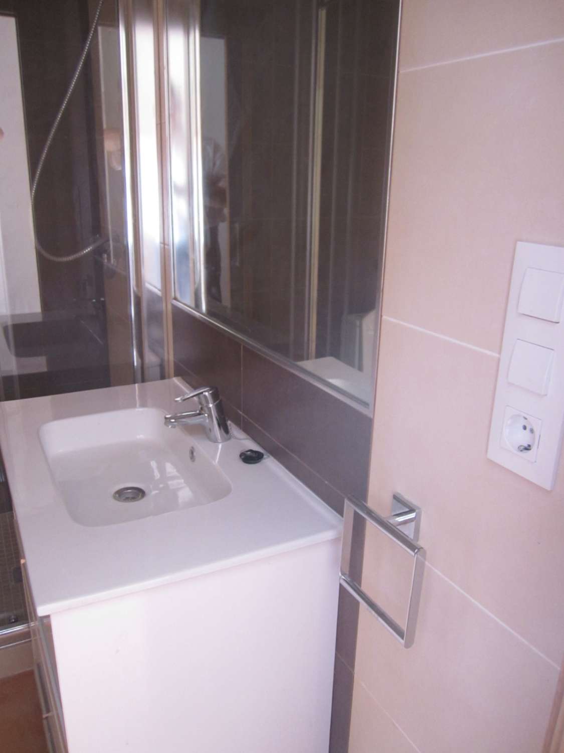 EDIFICIO REFORMADO EN PLENO CENTRO DE ALICANTE CON 8 VIVIENDAS