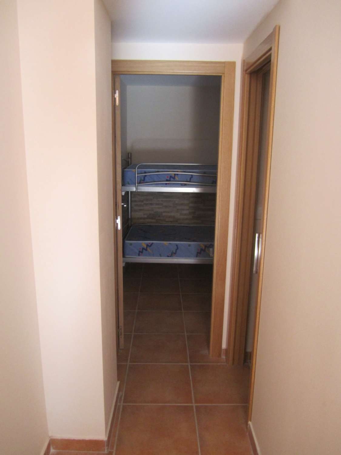 EDIFICIO REFORMADO EN PLENO CENTRO DE ALICANTE CON 8 VIVIENDAS