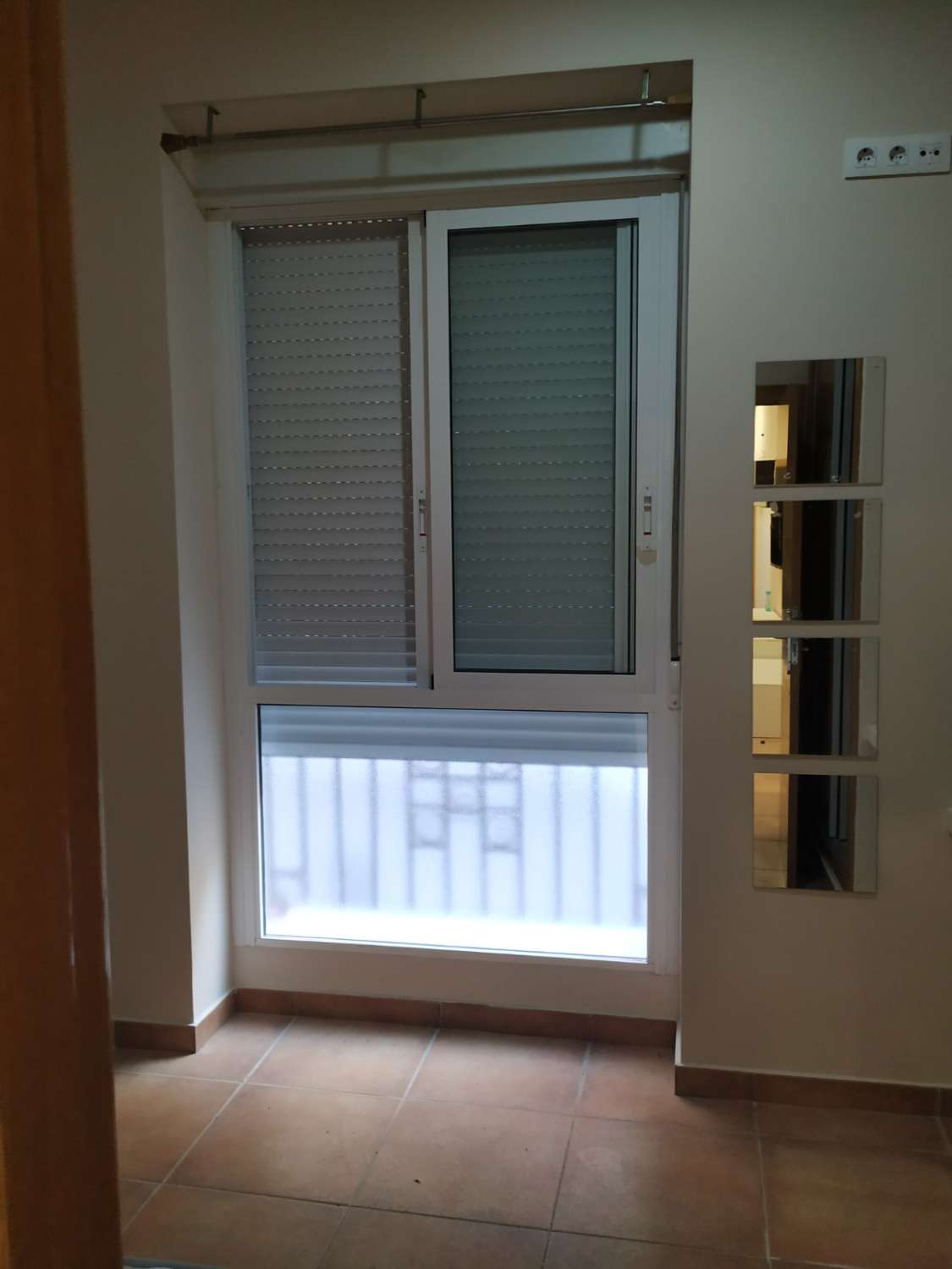 EDIFICIO REFORMADO EN PLENO CENTRO DE ALICANTE CON 8 VIVIENDAS