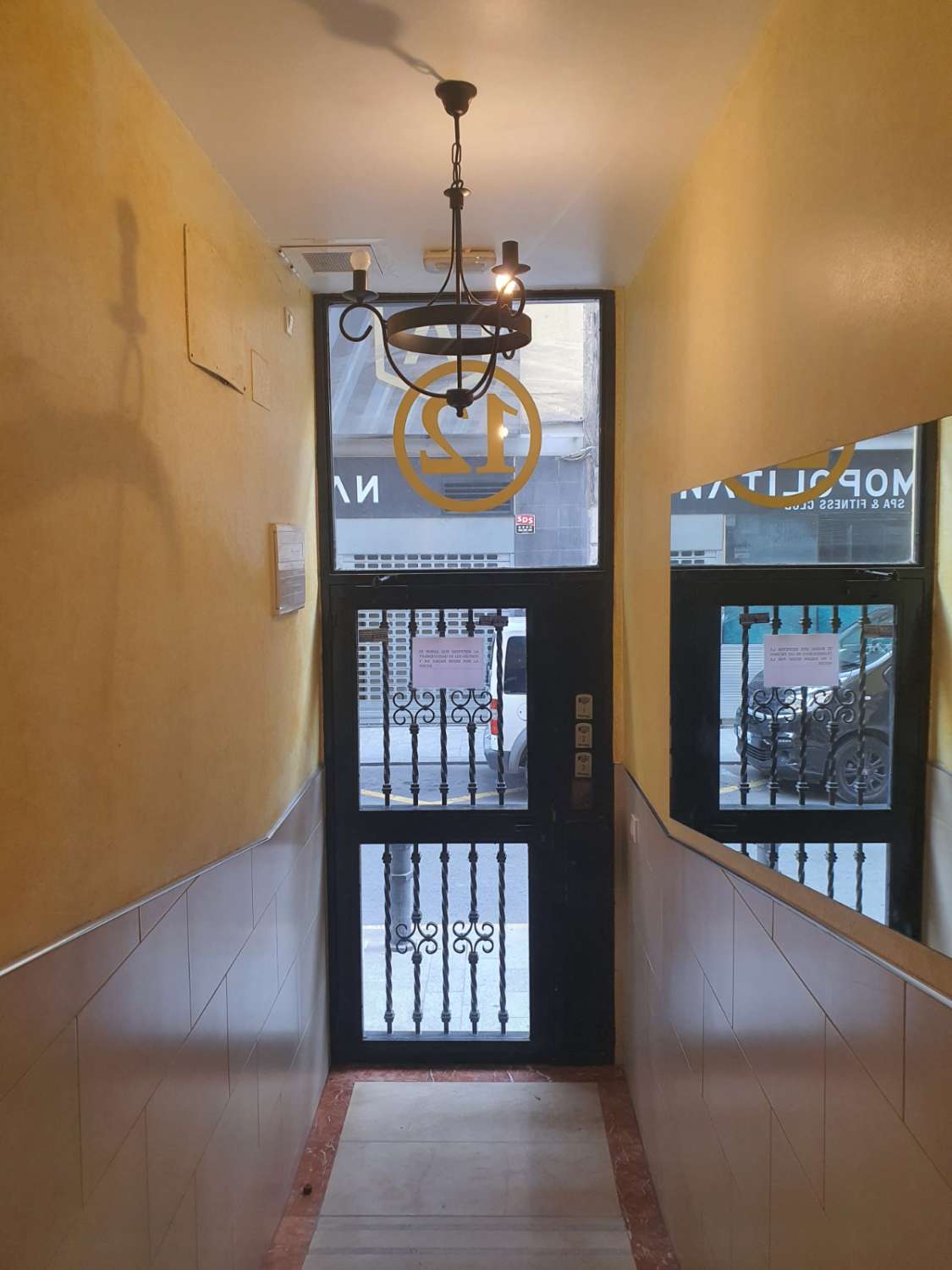 EDIFICIO REFORMADO EN PLENO CENTRO DE ALICANTE CON 8 VIVIENDAS