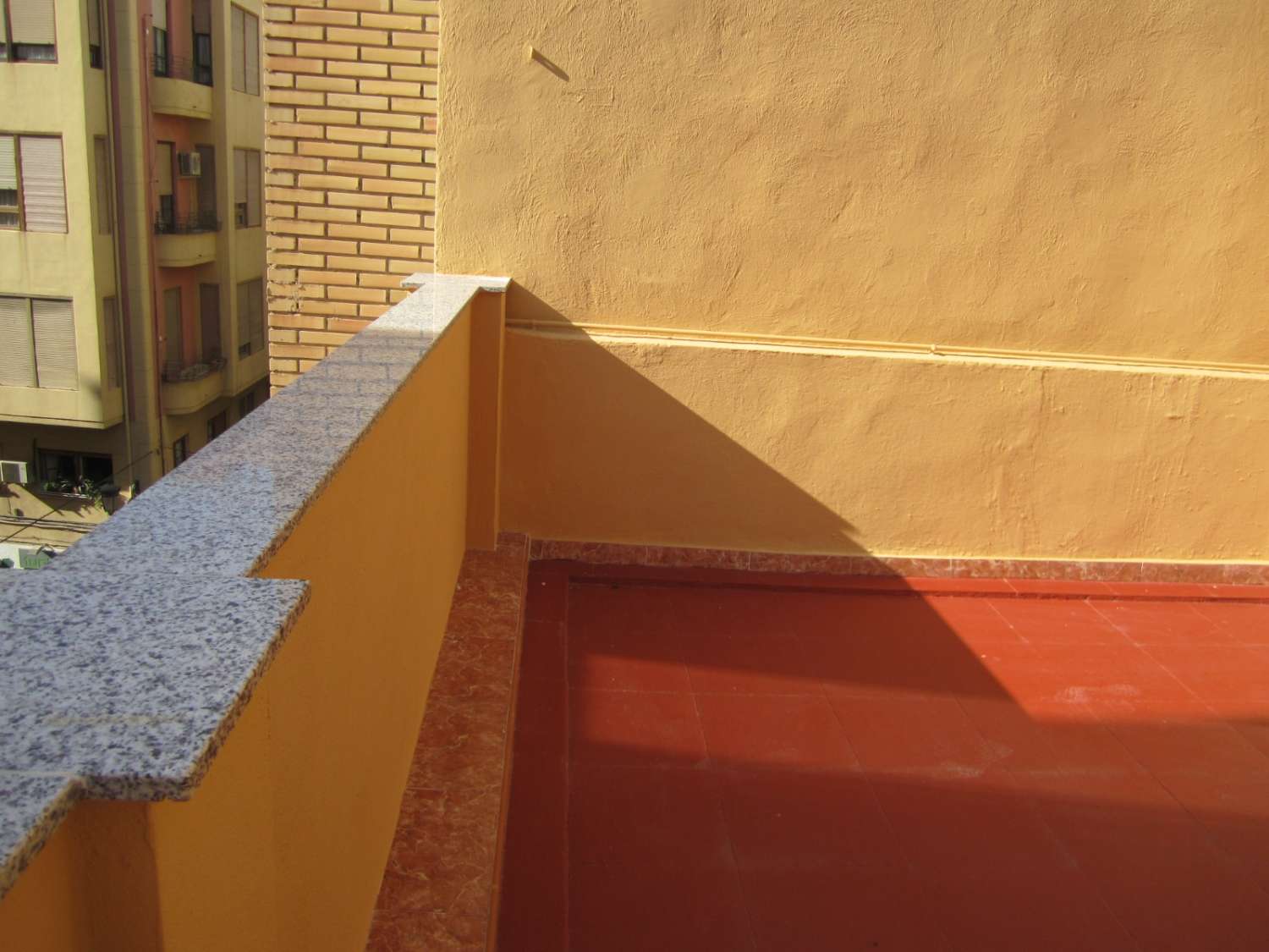 EDIFICIO REFORMADO EN PLENO CENTRO DE ALICANTE CON 8 VIVIENDAS