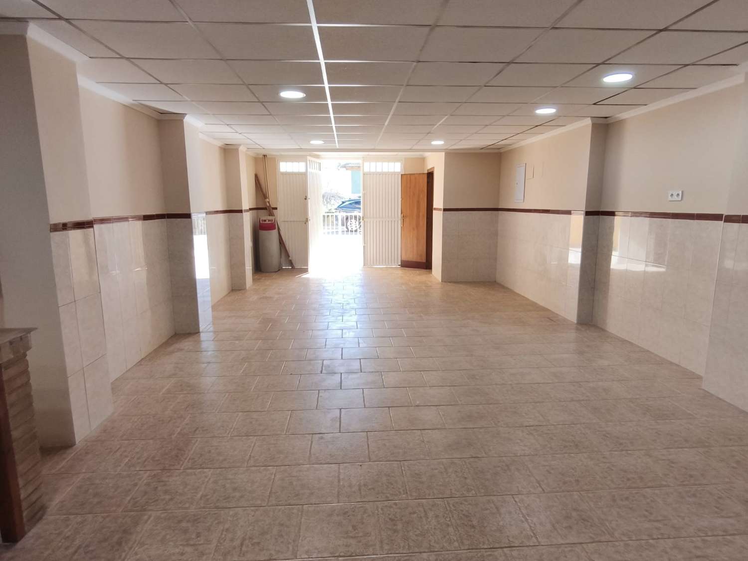 PRECIOSO BUNGALOW REFORMADO DE 3 PLANTAS EN BENEJÚZAR