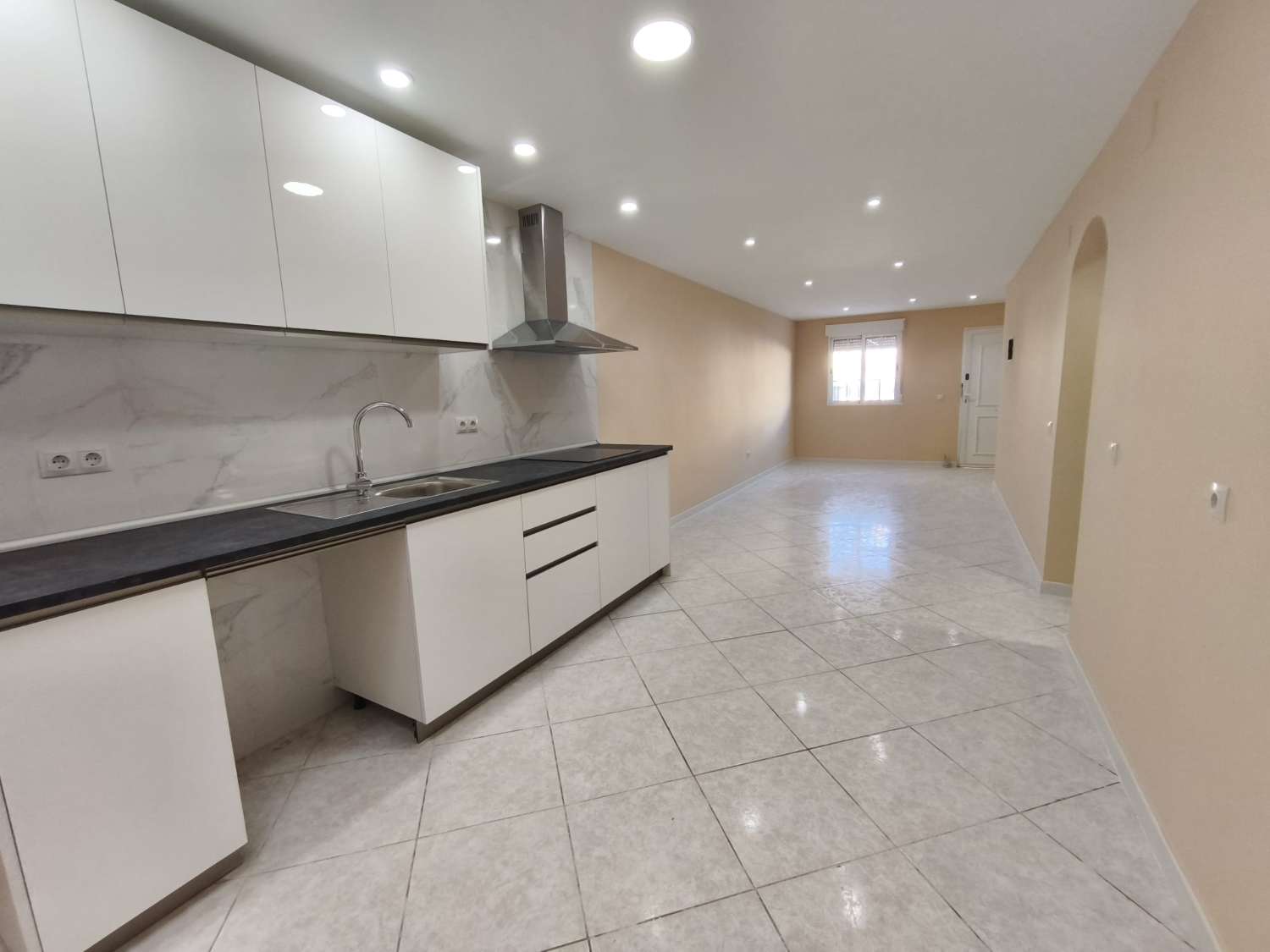 BUNGALOW DE PLANTA BAJA REFORMADO CON TERRAZA EN EL CHAPARRAL – SAN LUIS (TORREVIEJA)