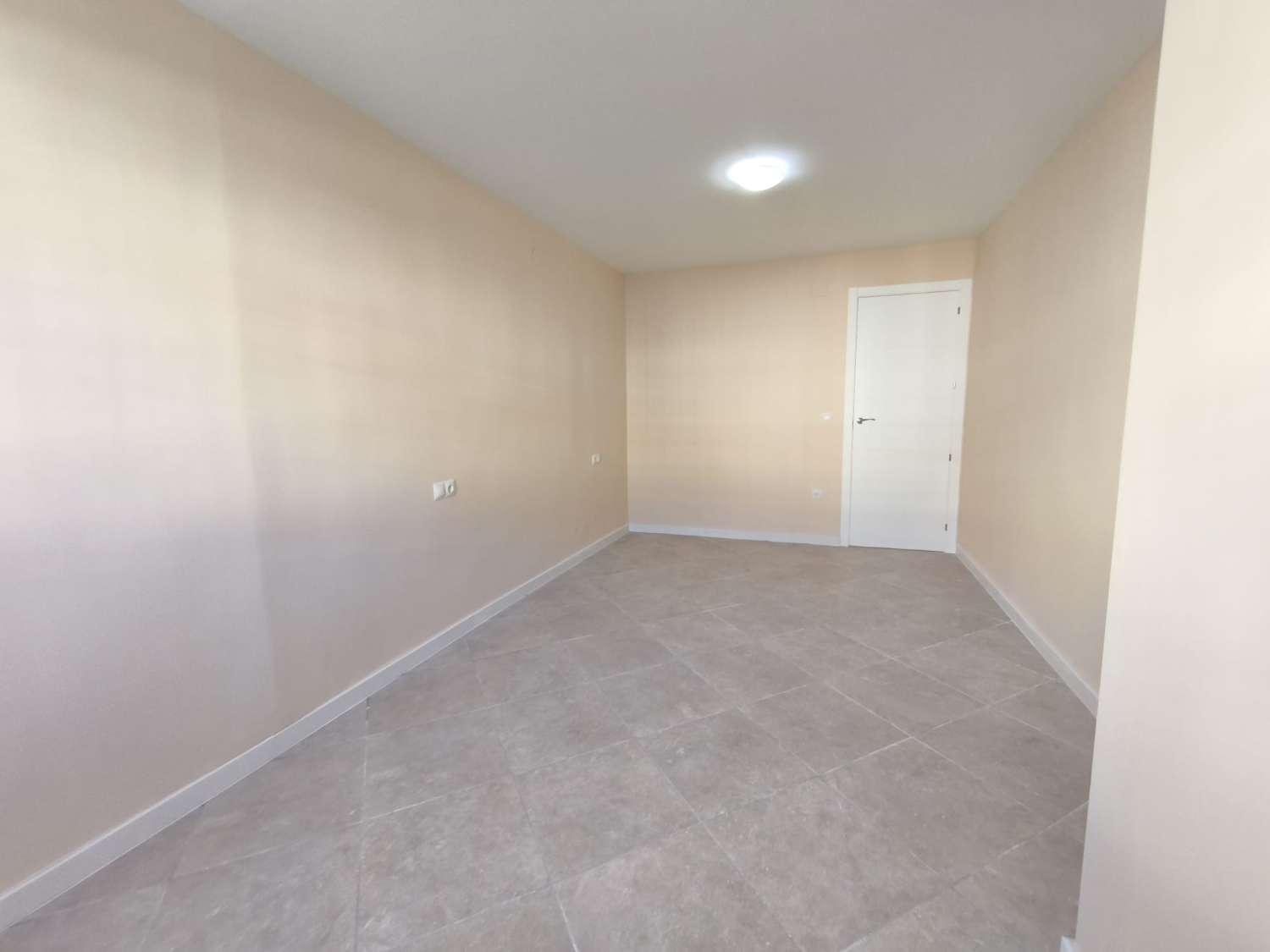 BUNGALOW DE PLANTA BAJA REFORMADO CON TERRAZA EN EL CHAPARRAL – SAN LUIS (TORREVIEJA)