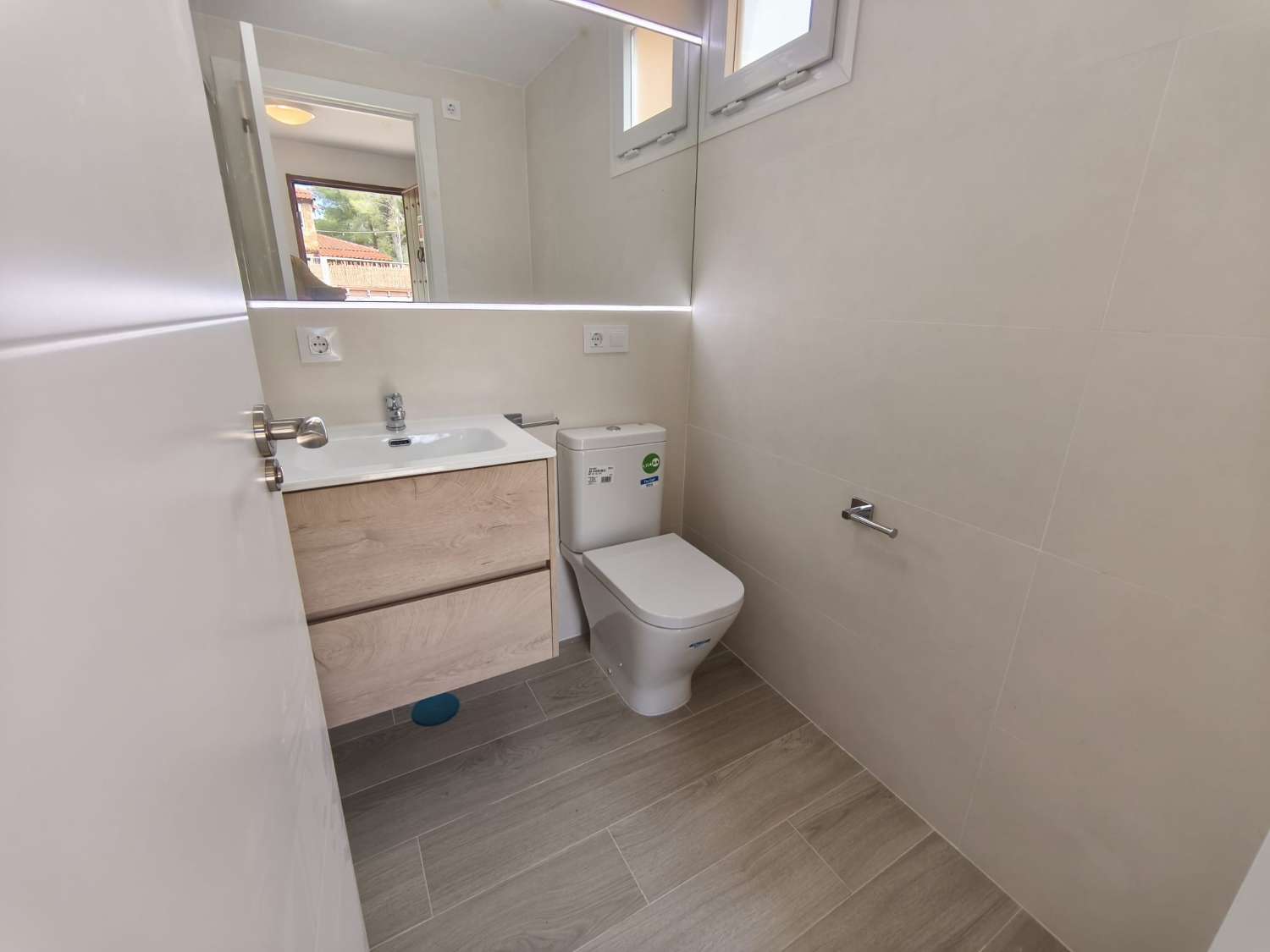 CHALET TOTALMENTE REFORMADO EN PARCELA INDEPENDIENTE CON PLANTA BAJA Y ALTA