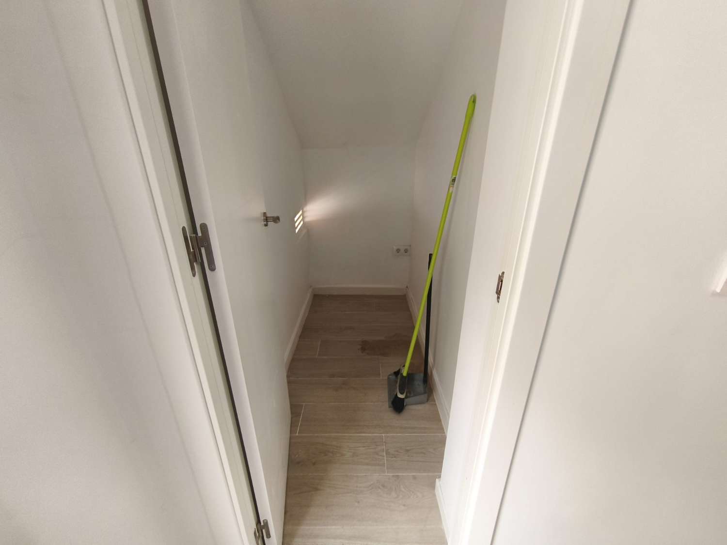 CHALET TOTALMENTE REFORMADO EN PARCELA INDEPENDIENTE CON PLANTA BAJA Y ALTA