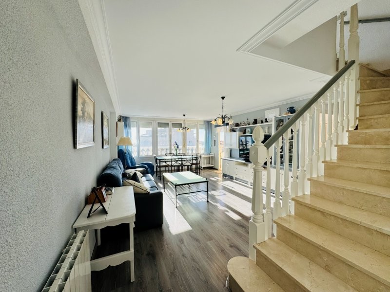 ÁTICO DÚPLEX DE LUJO CON VISTAS FRONTALES EN LA MATA