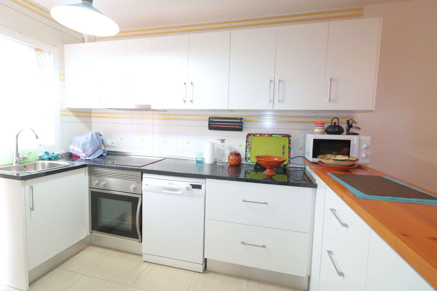 ADOSADO REFORMADO A 300 METROS DEL MAR EN PLAYA DE LOS NÁUFRAGOS – TORREVIEJA