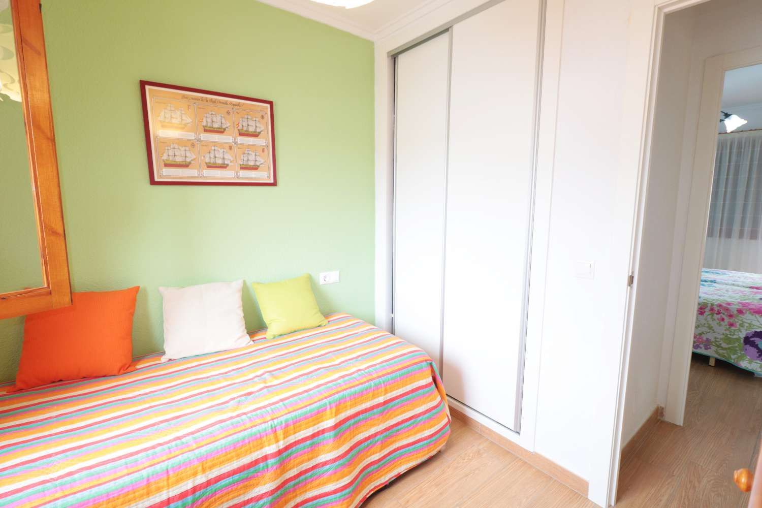 ADOSADO REFORMADO A 300 METROS DEL MAR EN PLAYA DE LOS NÁUFRAGOS – TORREVIEJA