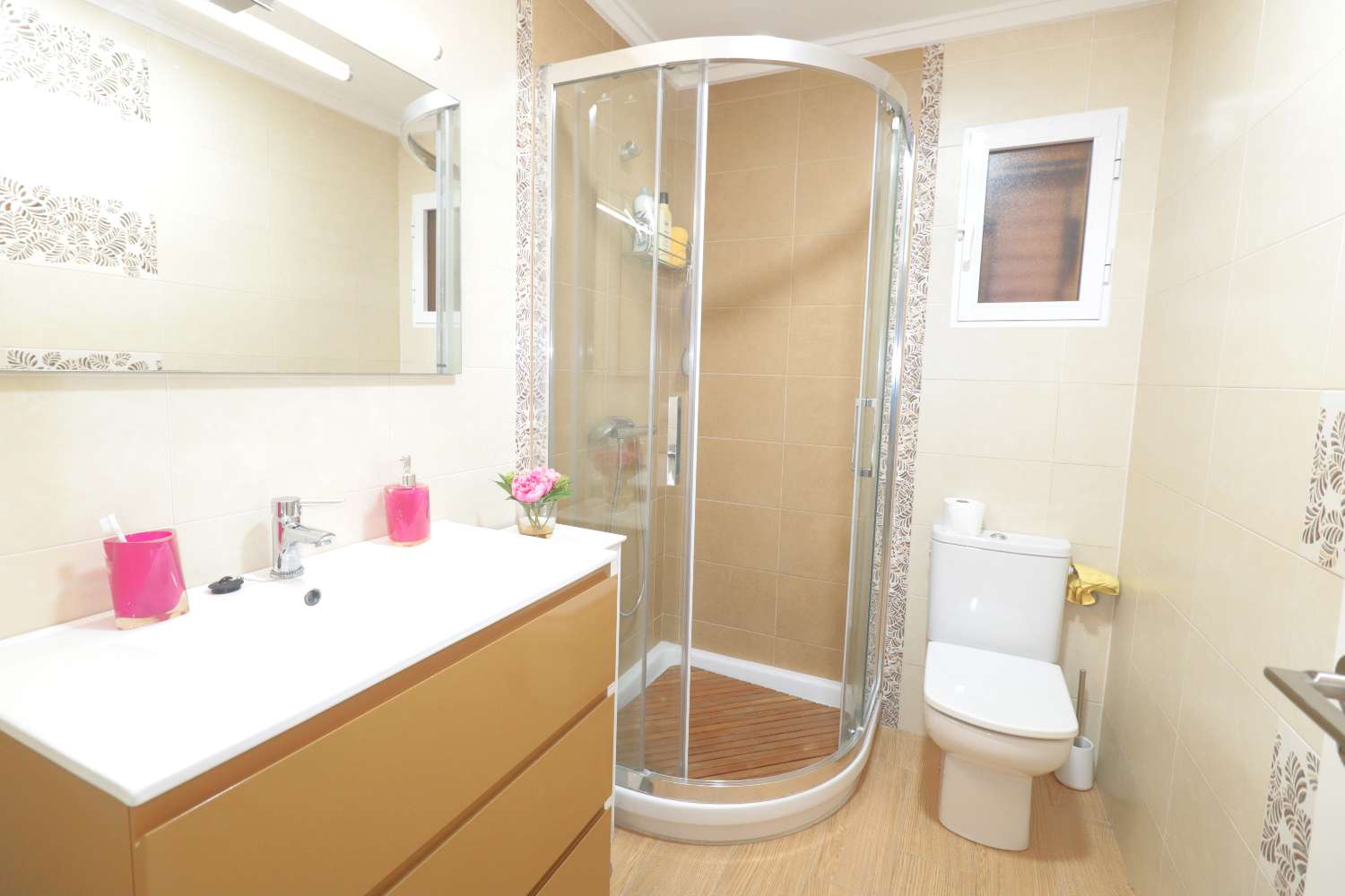 ADOSADO REFORMADO A 300 METROS DEL MAR EN PLAYA DE LOS NÁUFRAGOS – TORREVIEJA