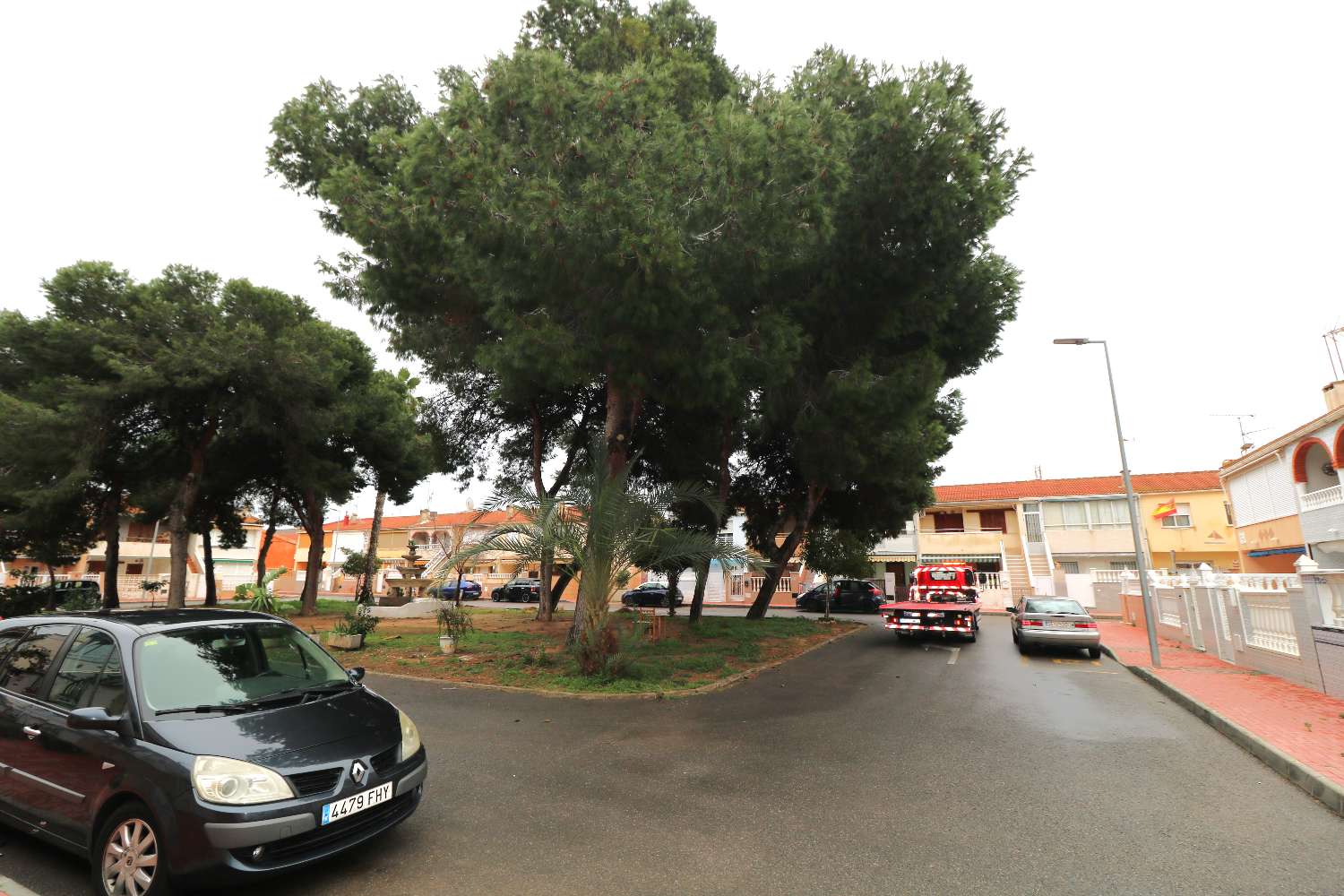 ADOSADO REFORMADO A 300 METROS DEL MAR EN PLAYA DE LOS NÁUFRAGOS – TORREVIEJA